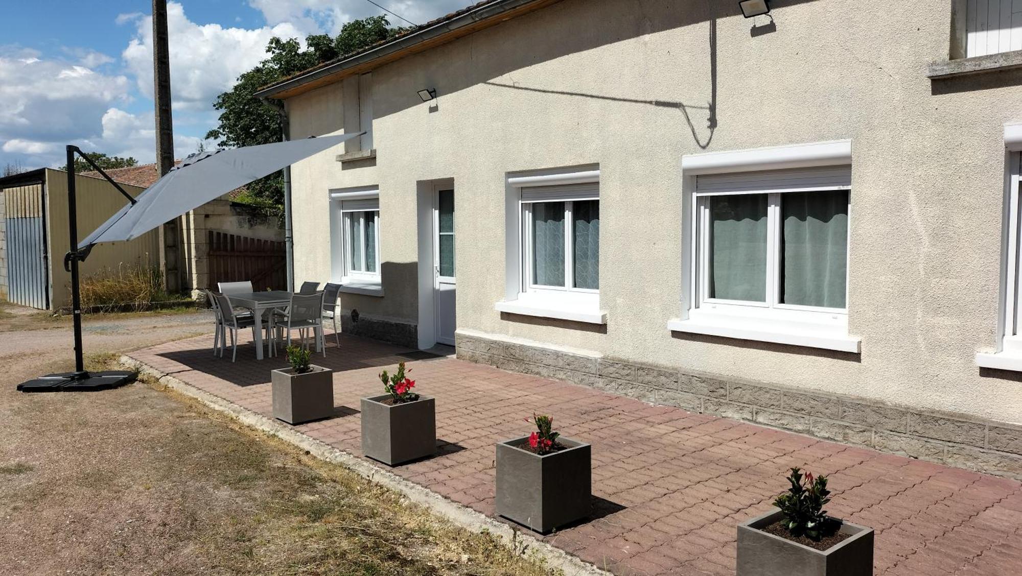 Le P'Tit Quebecois Villa Les-Trois-Moutiers Exterior photo